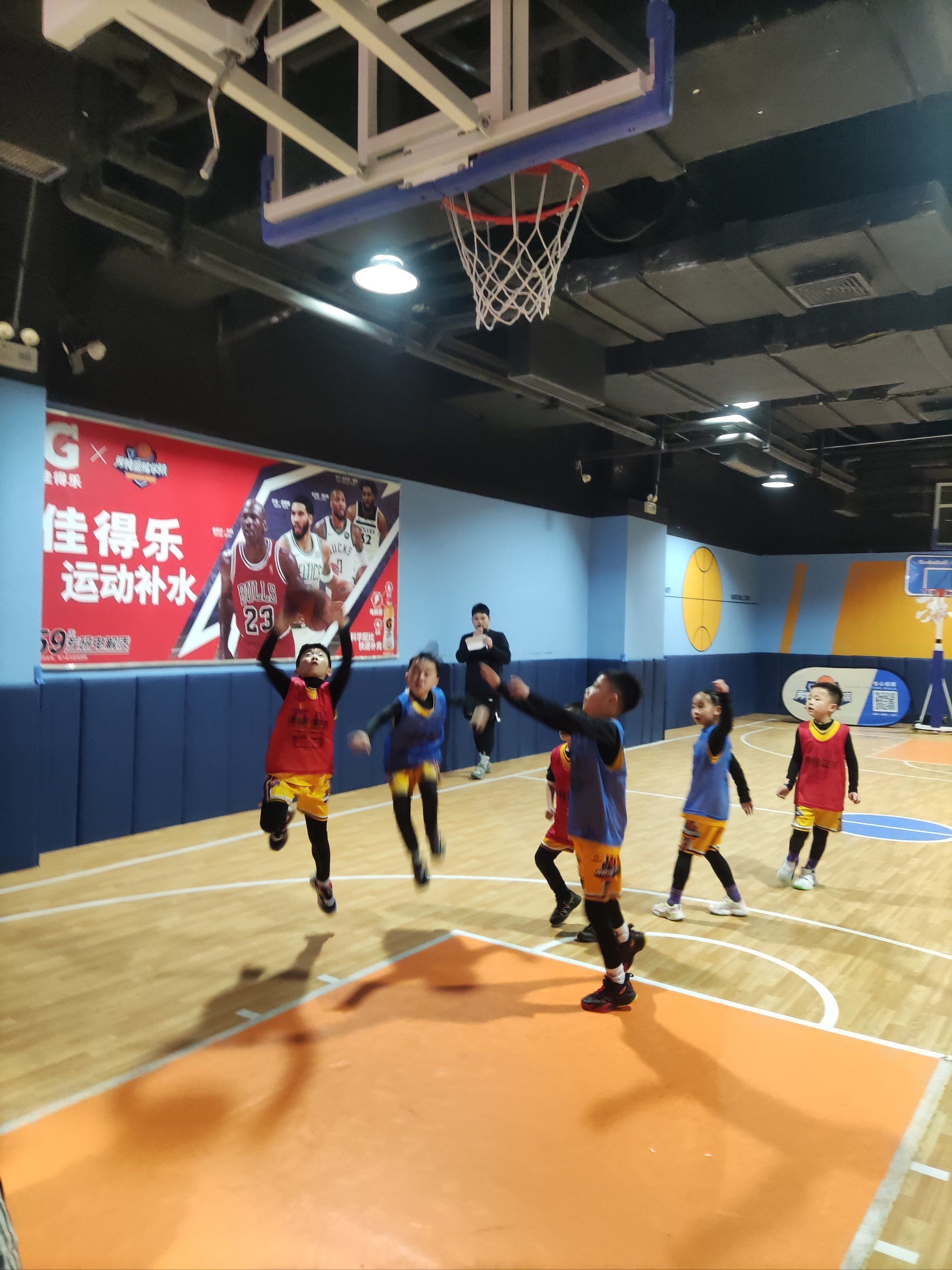 万博manbetx体育-76人新秀表现惊艳，全场观众掌声不断，应用资源这样.